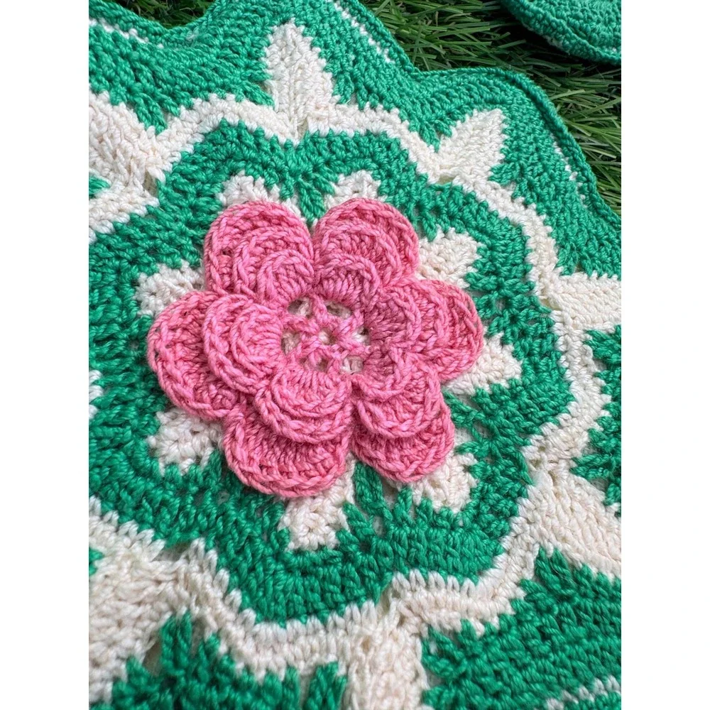 Vintage Style Crochet Potholders Set‎ of 2 Green Pink 3D Floral Star Hot Pads